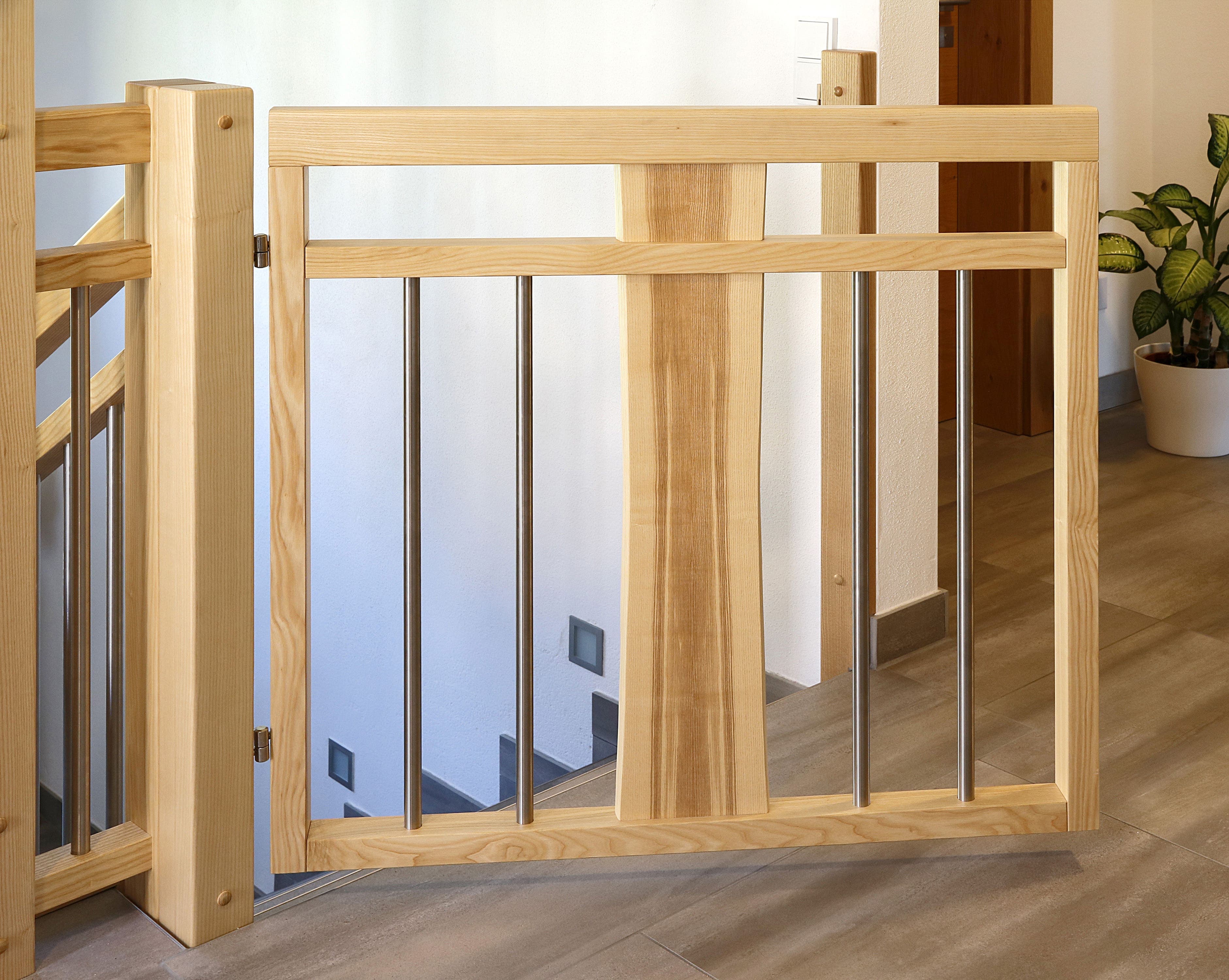 Kindersicherung aus Kernesche und Edelstahl - Bild 1